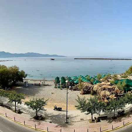Seafront Luxury Apartment Kalamata Exterior photo