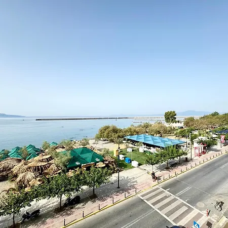 Seafront Luxury Apartment Kalamata Exterior photo