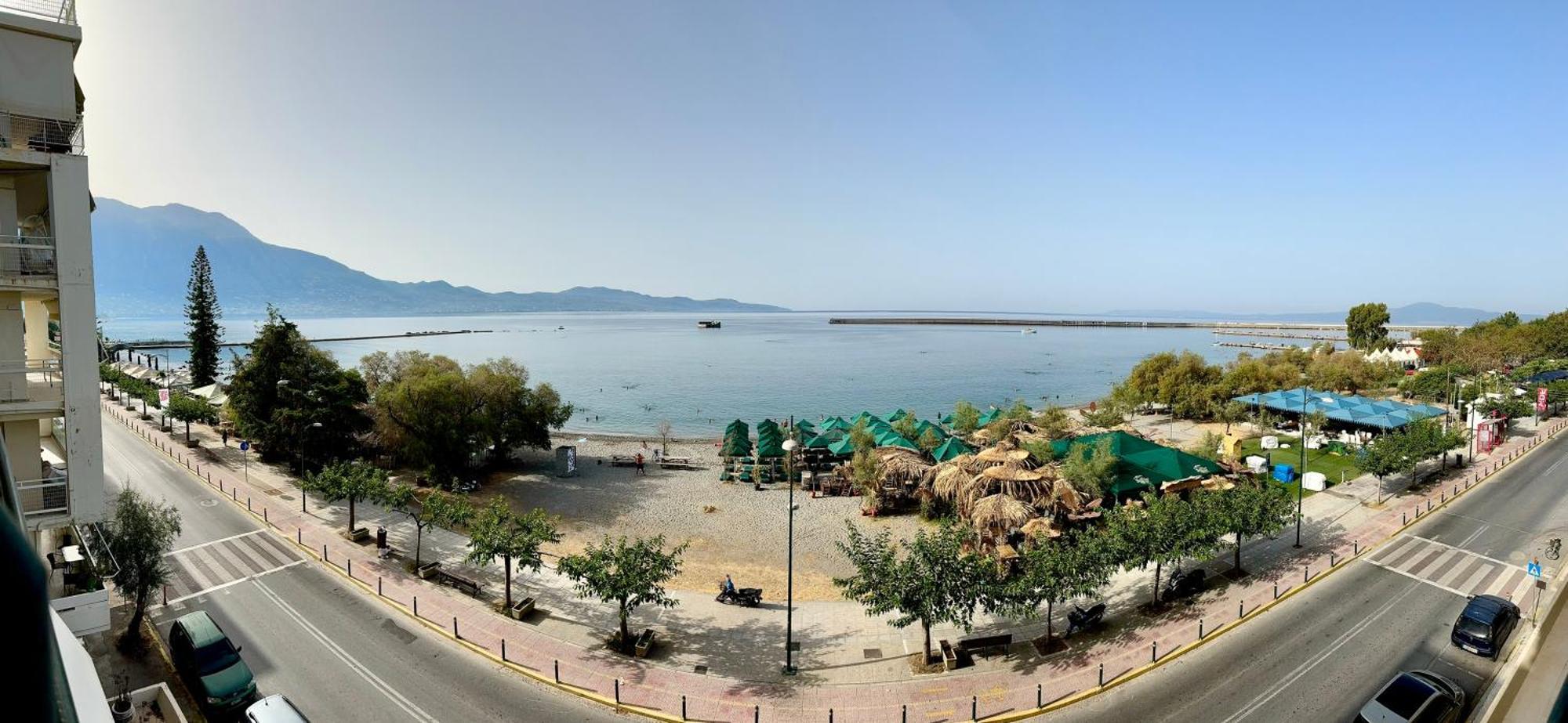 Seafront Luxury Apartment Kalamata